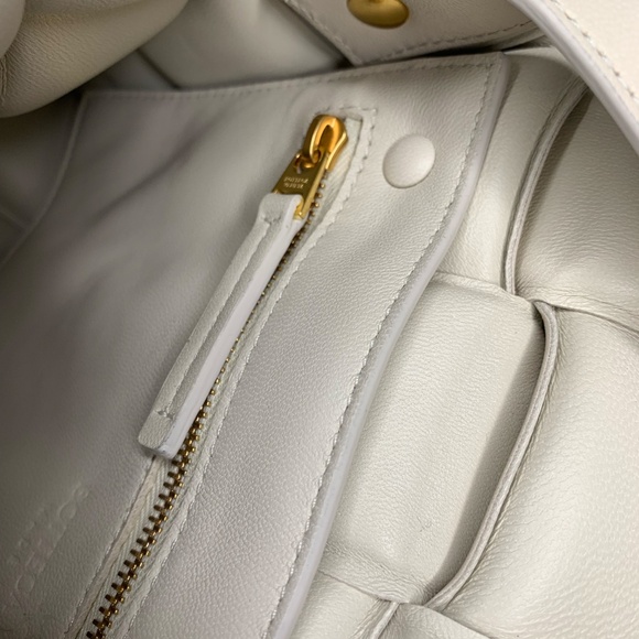 Bottega Veneta Padded Cassette Classic White Leather - Picture 12 of 16